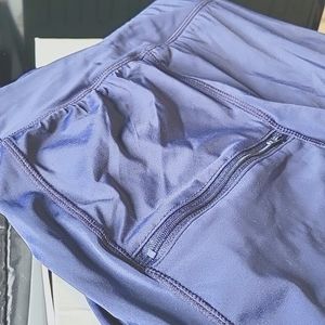 NAVY Swim Skorts sz 26 with 2 front zippered pockets.